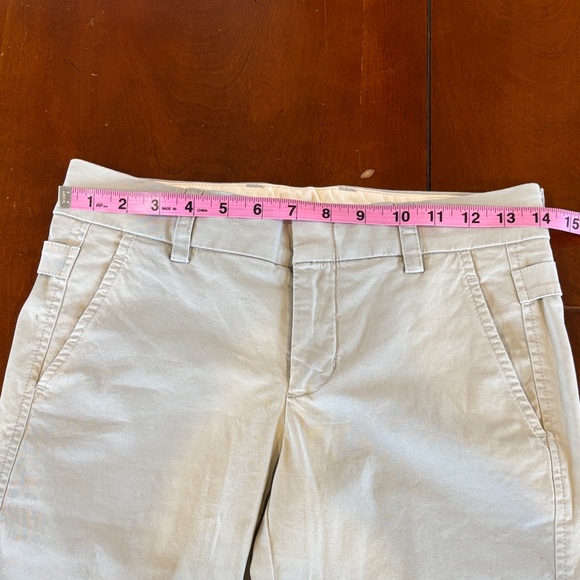 Vince Light Beige Relaxed Shorts - Picture 5 of 7